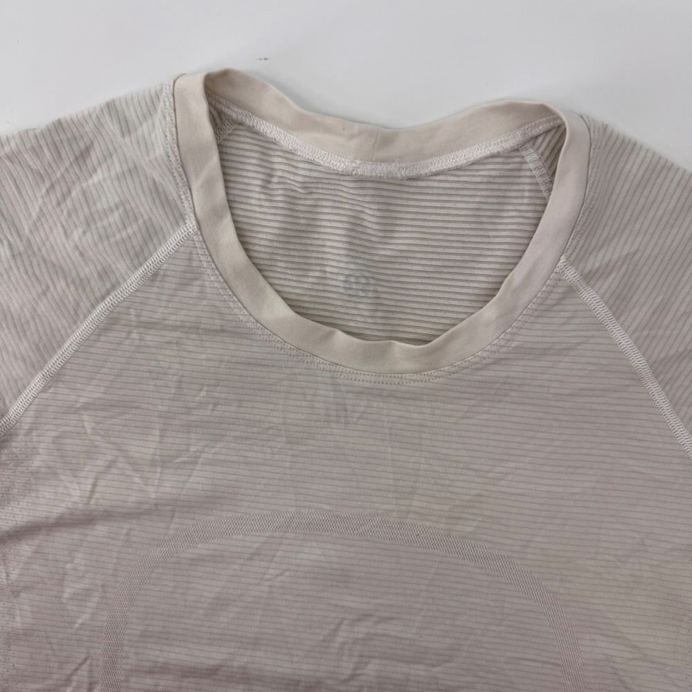 Lululemon Swiftly Tech Top Women 8 Light Grey Striped Seamless Short Sleeve